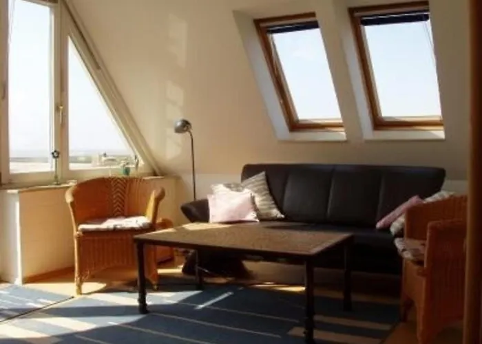 Doppelhaushaelfte Poppinga Auf *